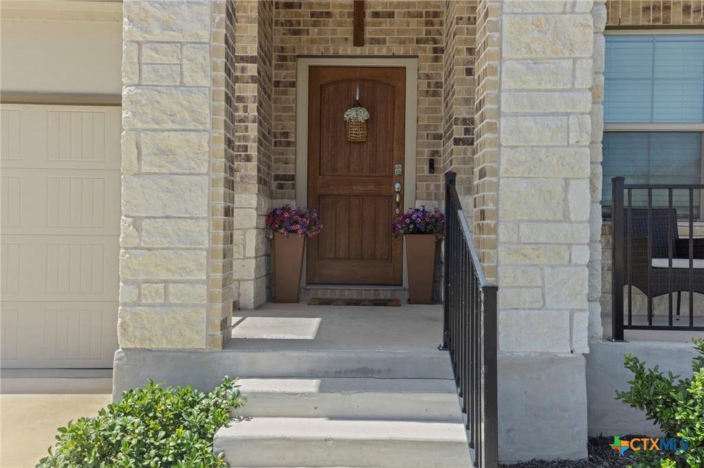 Photo of 5724 St Charles Drive, Belton, TX 76513 (MLS # 622890)