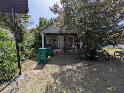 Photo of 410 S 14th Street, Gatesville, TX 76528 (MLS # 620647)