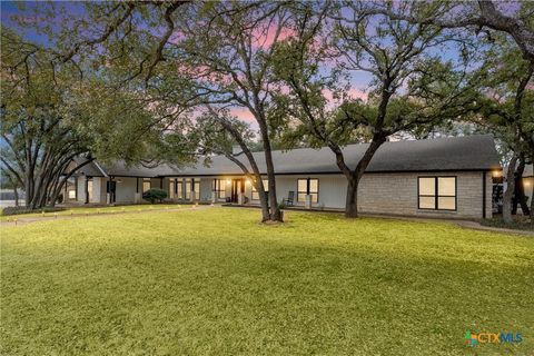 Photo of 5512 Caldelana Drive, Belton, TX 76513 (MLS # 604117)