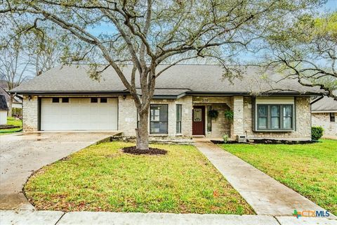 Photo of 2132 Northcrest Drive, New Braunfels, TX 78130 (MLS # 606452)