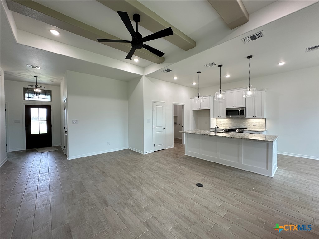 813 Eagle Cross Cove