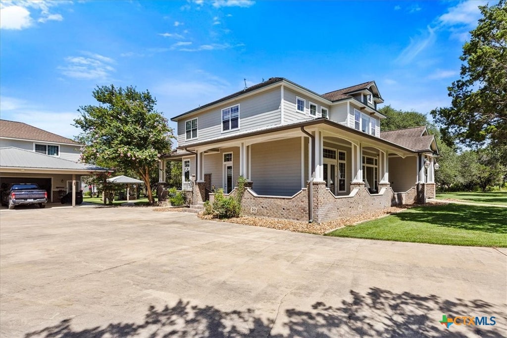 Photo of 5 Horseshoe Trail TRL, New Braunfels, TX 78132 (MLS # 620085)