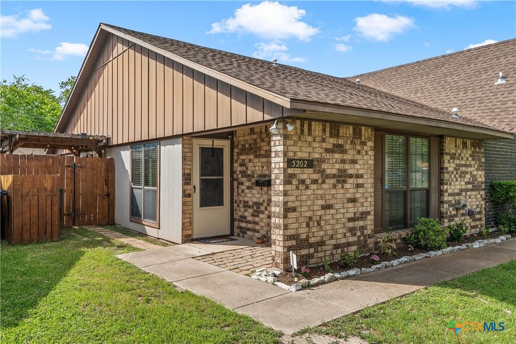 Photo of 5202 Colonel Travis Street, Temple, TX 76502 (MLS # 610044)