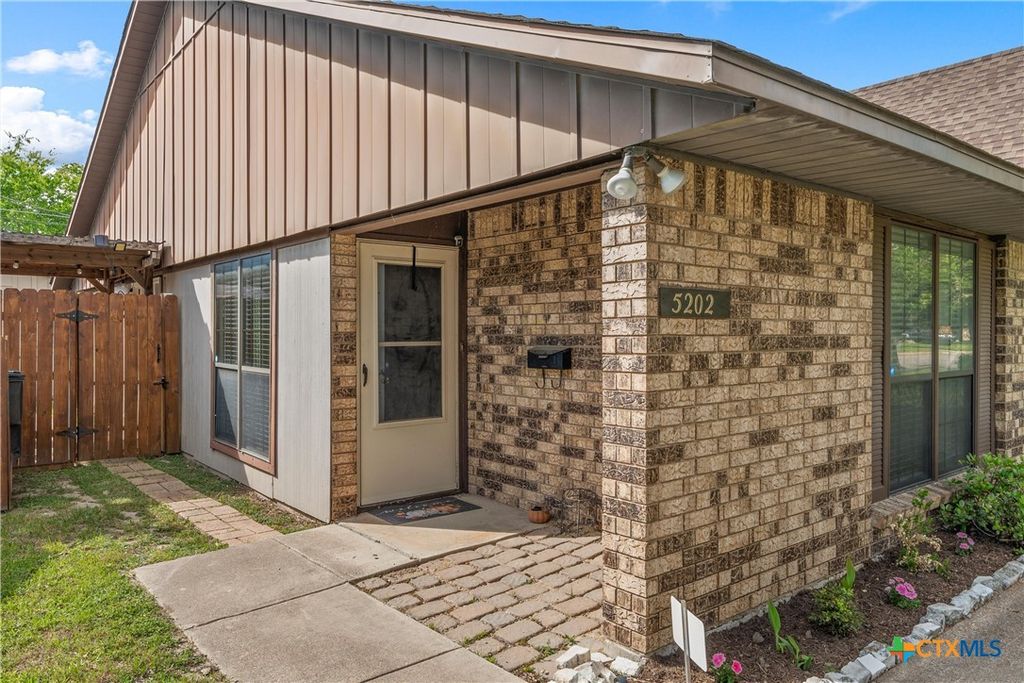 Photo of 5202 Colonel Travis Street, Temple, TX 76502 (MLS # 610044)