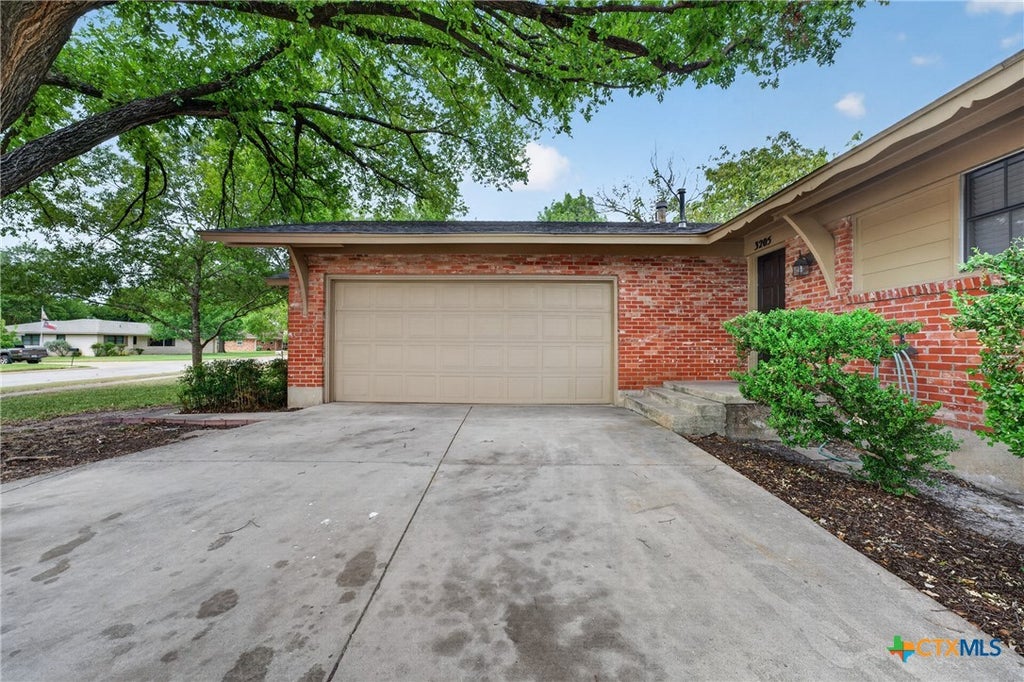 Photo of 3205 El Capitan Drive, Temple, TX 76502 (MLS # 622731)