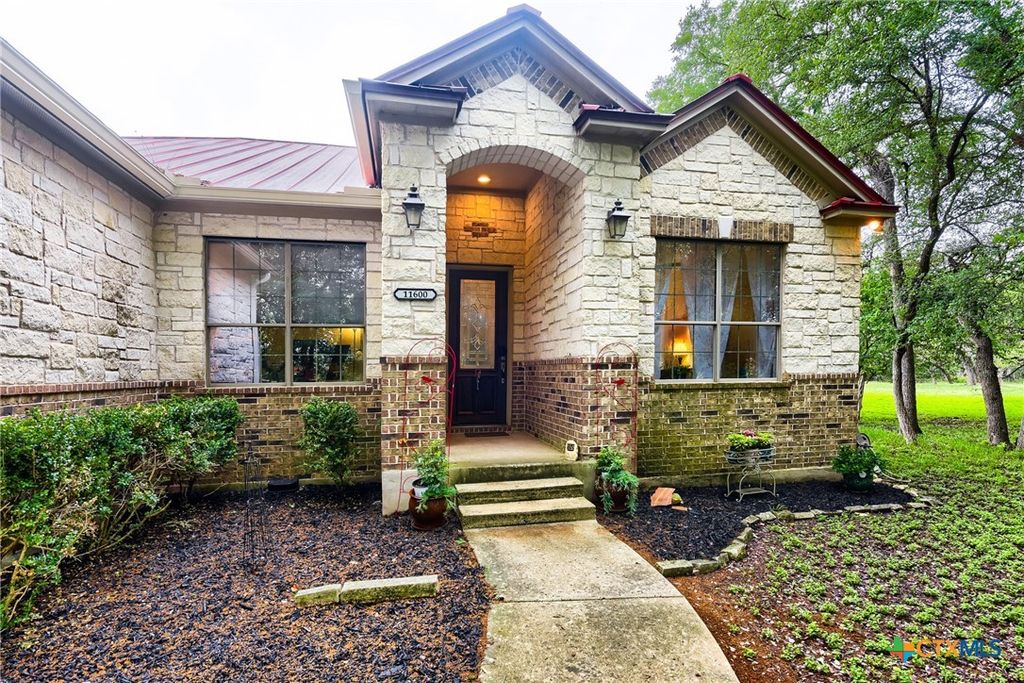Photo of 11600 Chapel Lane Ln, Austin, TX 78748 (MLS # 608756)