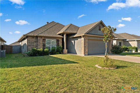 Photo of 4124 Riata Ranch Road, Waco, TX 76705 (MLS # 611911)