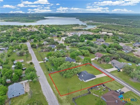 Photo of 4005 Lakecliff Drive, Harker Heights, TX 76548 (MLS # 610364)