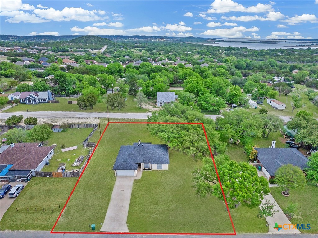 4005 Lakecliff Drive