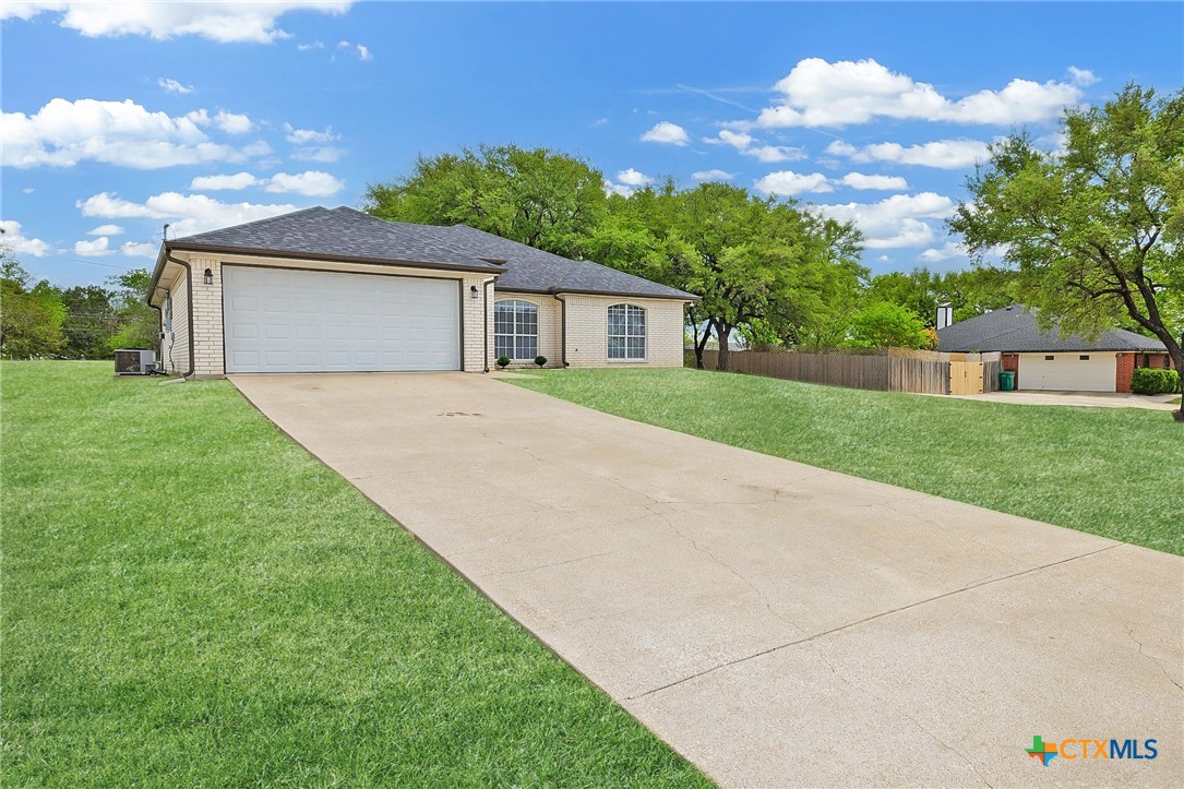 4005 Lakecliff Drive