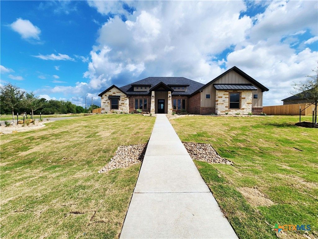 Photo of 301 Rodeo Road, Salado, TX 76571 (MLS # 610786)