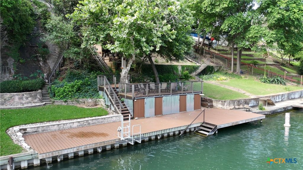 Photo of 1817 Kuehler Avenue, New Braunfels, TX 78130 (MLS # 610260)