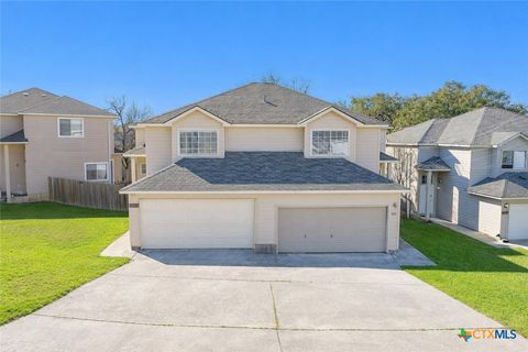 Photo of 844 Sagewood Trail, San Marcos, TX 78666 (MLS # 610174)