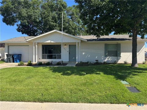 Photo of 606 Bavarian Drive, New Braunfels, TX 78130 (MLS # 613772)