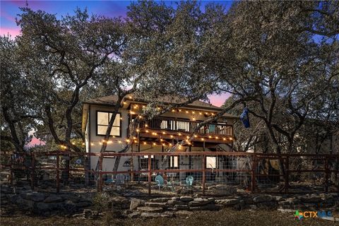 Photo of 175 Lorne Road, Canyon Lake, TX 78133 (MLS # 604146)