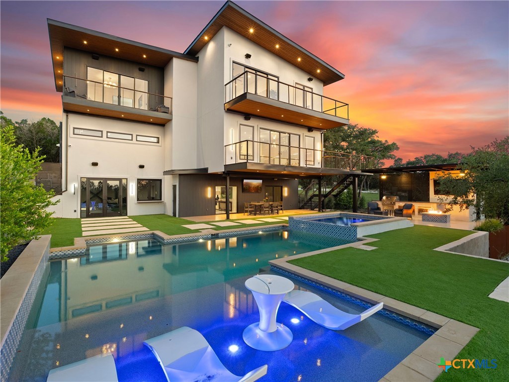 1104 Summit Ridge Drive