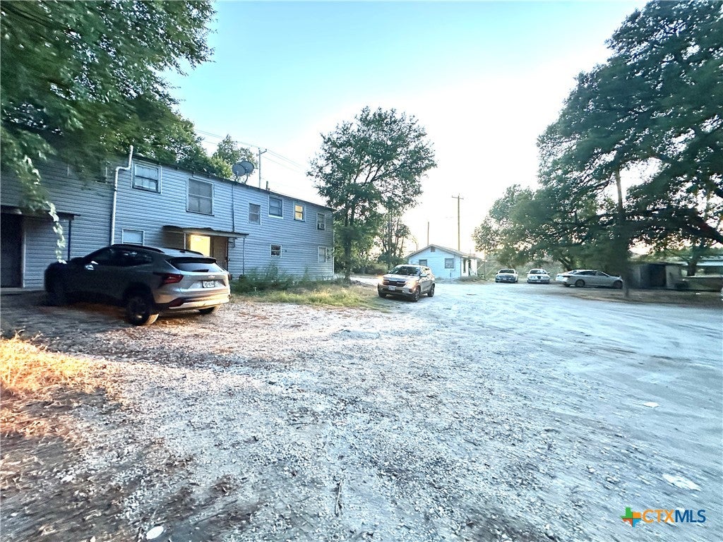 1211 E VETERAN'S MEMORIAL Boulevard