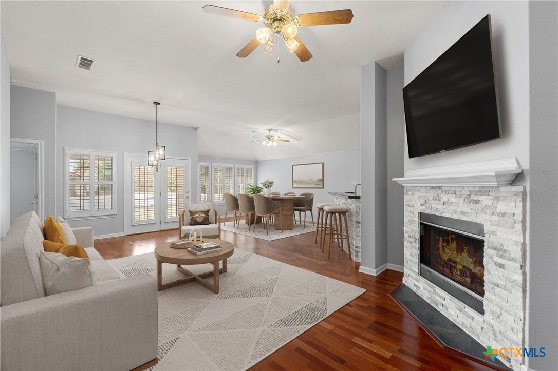 30388 Ledgemont Ln