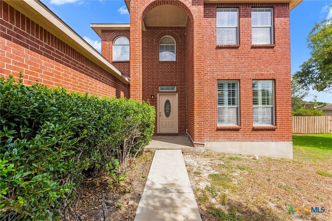 407 Chieftain Trail
