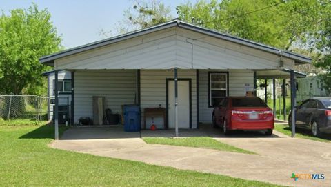 614 S Virginia Street Port Lavaca TX 77979