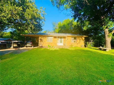 Photo of 308 S Reagan Street, Hamilton, TX 76531 (MLS # 619032)