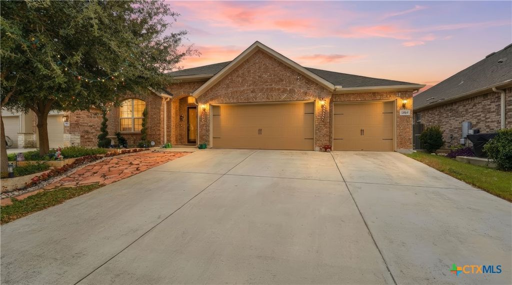 Photo of 2084 Tejas Pecan, New Braunfels, TX 78130 (MLS # 600139)