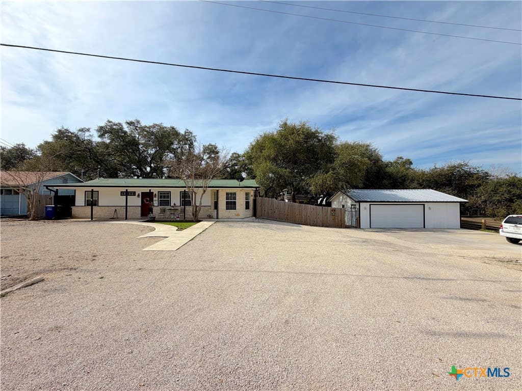 Photo of 301 Canyon Edge, Canyon Lake, TX 78133 (MLS # 604928)