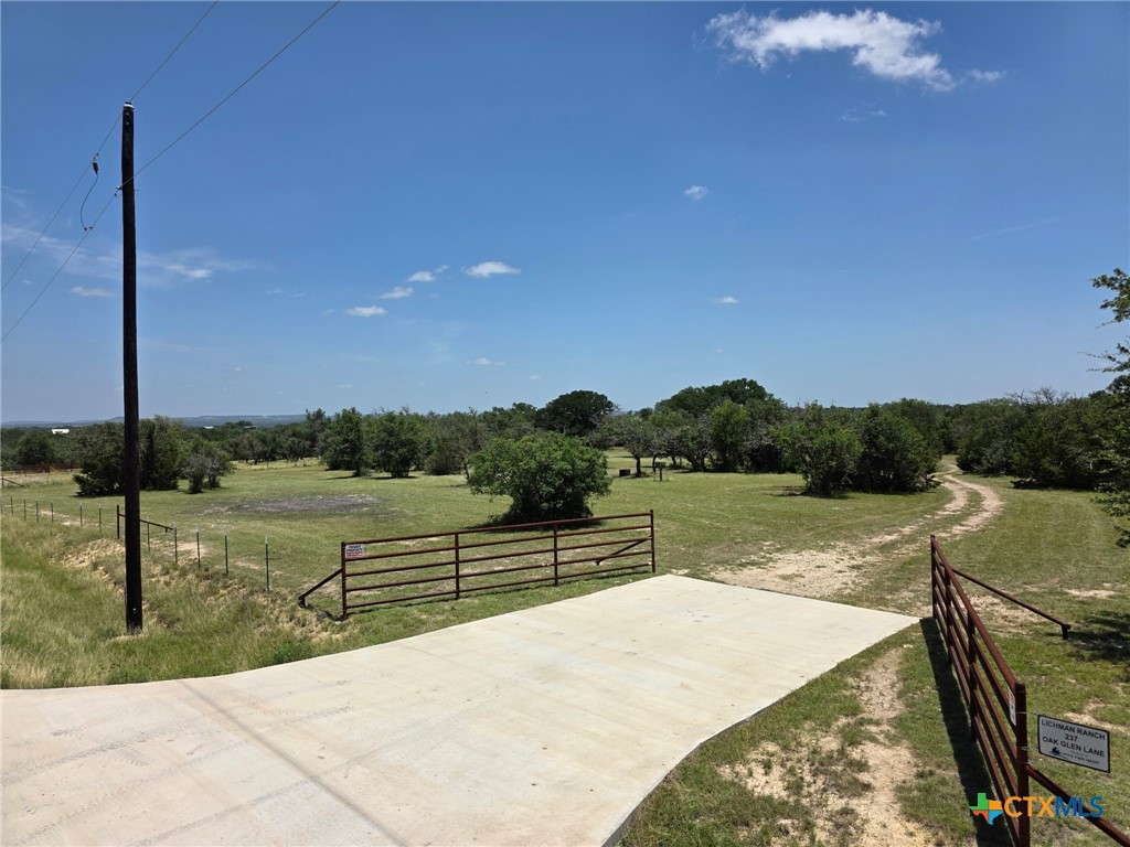 Photo 1 of 35 — 237 Oak Glen Lane, Briggs, TX 78608