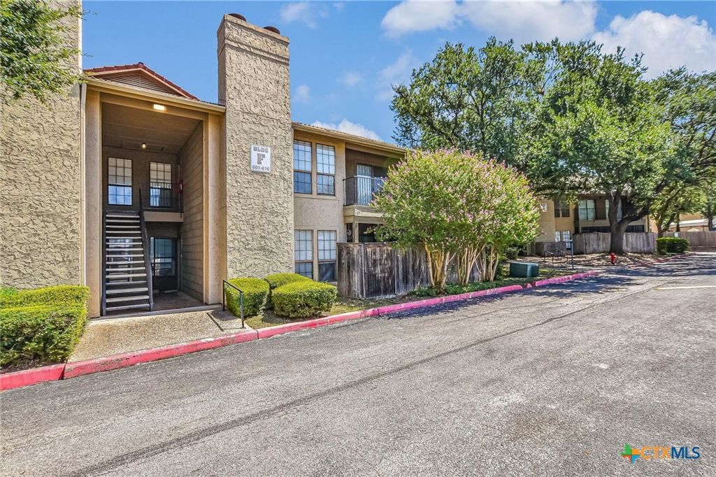 Photo of 1202 Thorpe Lane #612, San Marcos, TX 78666 (MLS # 588520)