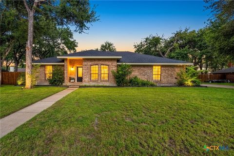 Photo of 200 Ben Nevis Lane, Belton, TX 76513 (MLS # 613829)