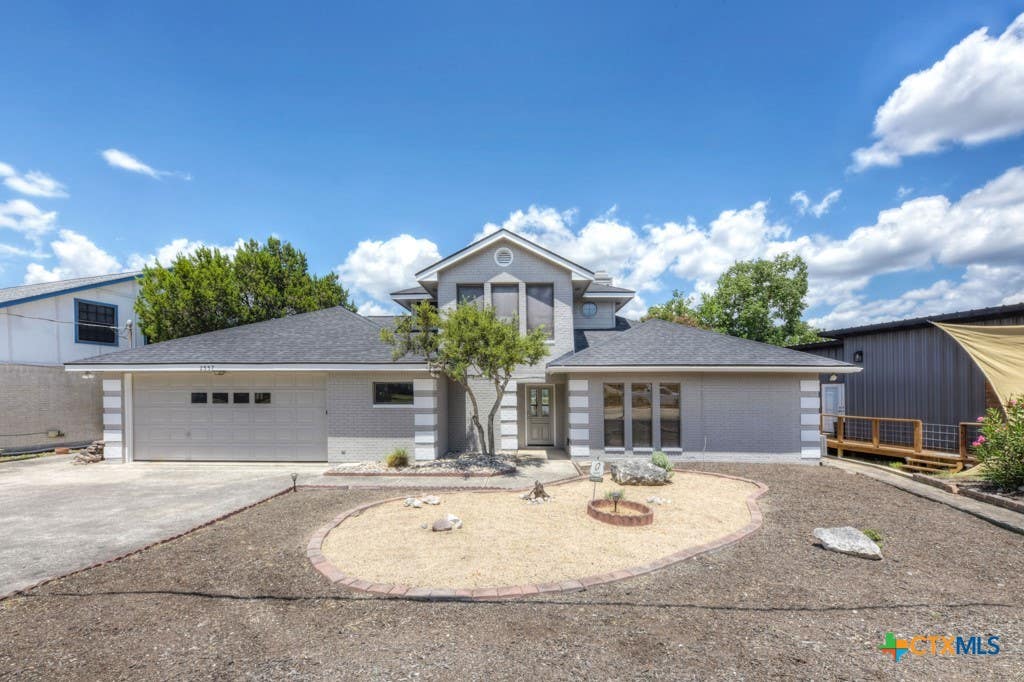 Photo of 2557 Glenn Drive, Canyon Lake, TX 78133 (MLS # 589705)