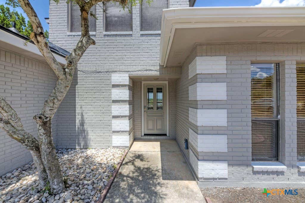 Photo of 2557 Glenn Drive, Canyon Lake, TX 78133 (MLS # 589705)