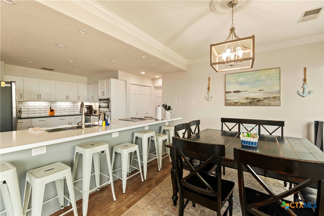 Canyon Lake, Texas 78133, United States, 4 Bedrooms Bedrooms, ,3 BathroomsBathrooms,Residential,Active,215786