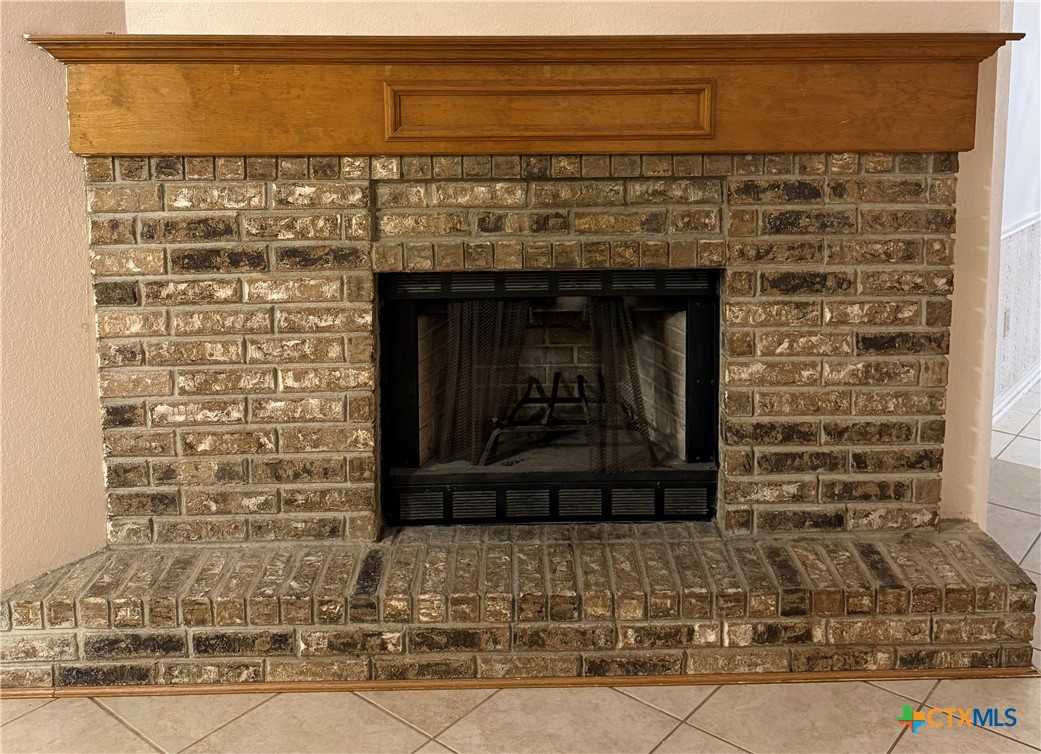 2811 Armadillo Drive