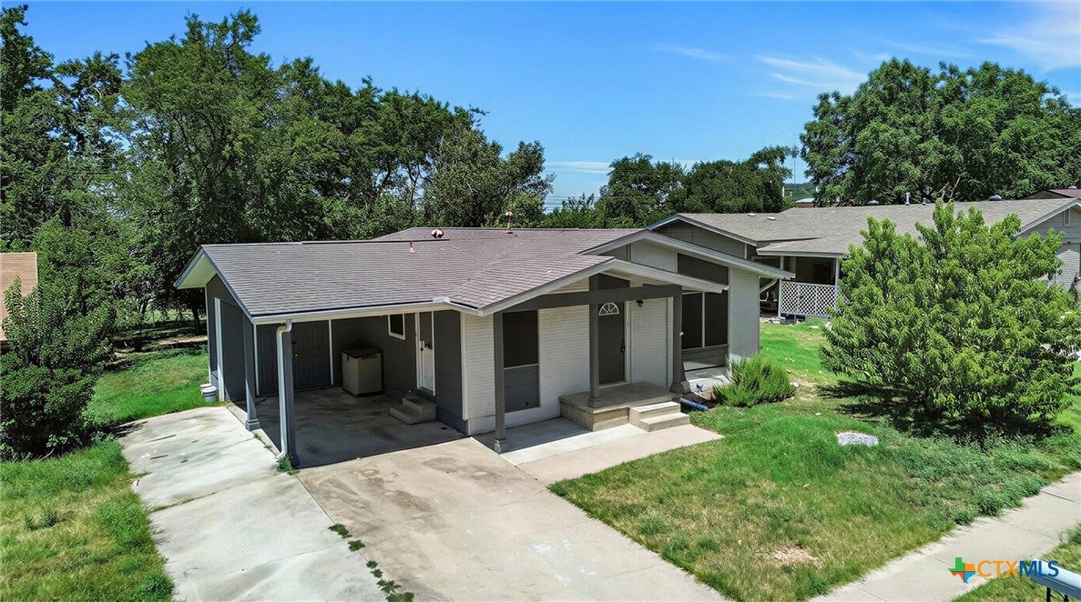 714 W Avenue Avenue