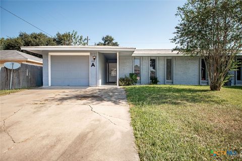 Photo of 611 Rosewood Drive, Victoria, TX 77901 (MLS # 595213)