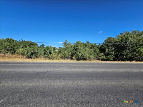 2026 3rd Street Floresville TX 78114