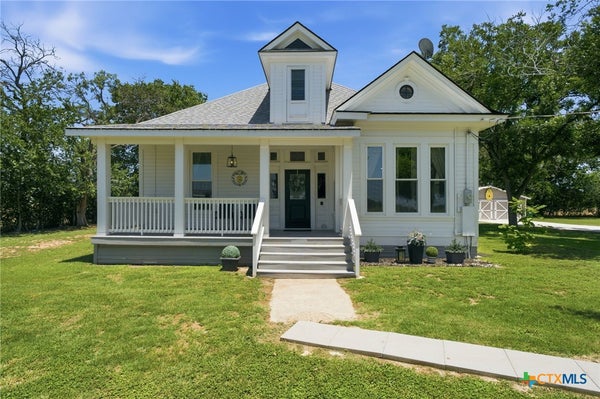 1500 FLEMING DR, SEGUIN, TX 78155 - Image cc60f2e8ebdfece762005ab83e2f16be/3173815662