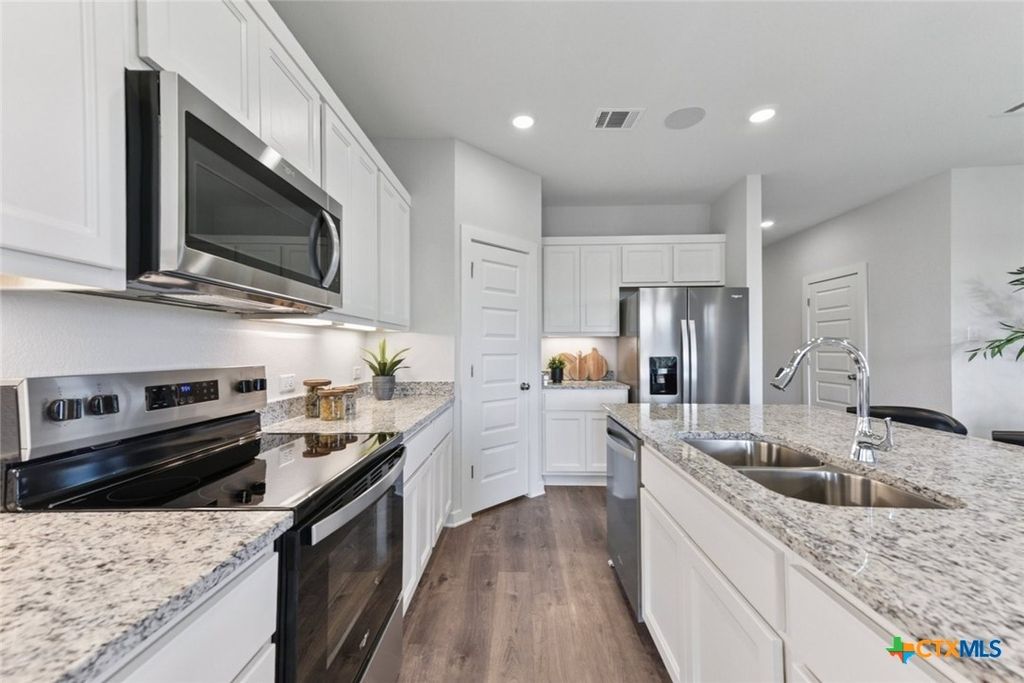 Photo of 117 Cutleaf Cove, San Marcos, TX 78666 (MLS # 601093)