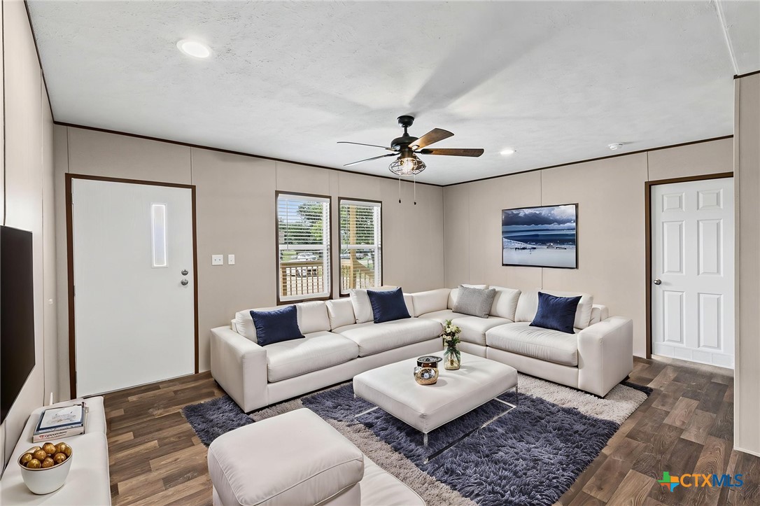 Photo 1 of 17 — 305 S 6th Street, Buckholts, TX 76518