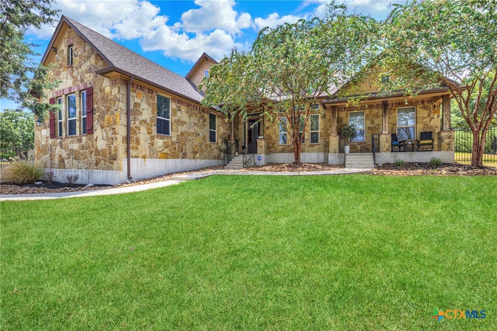 Photo of 921 Santa Cruz, New Braunfels, TX 78132 (MLS # 626540)
