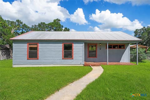 Photo of 107 W Holland Street, San Marcos, TX 78666 (MLS # 622634)