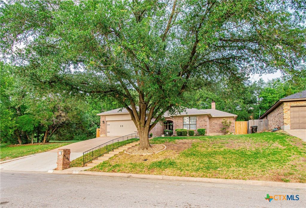 Photo of 3105 Pecan Valley Drive, Temple, TX 76502 (MLS # 610382)