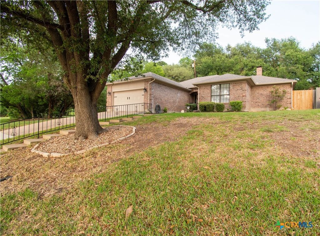 Photo of 3105 Pecan Valley Drive, Temple, TX 76502 (MLS # 610382)