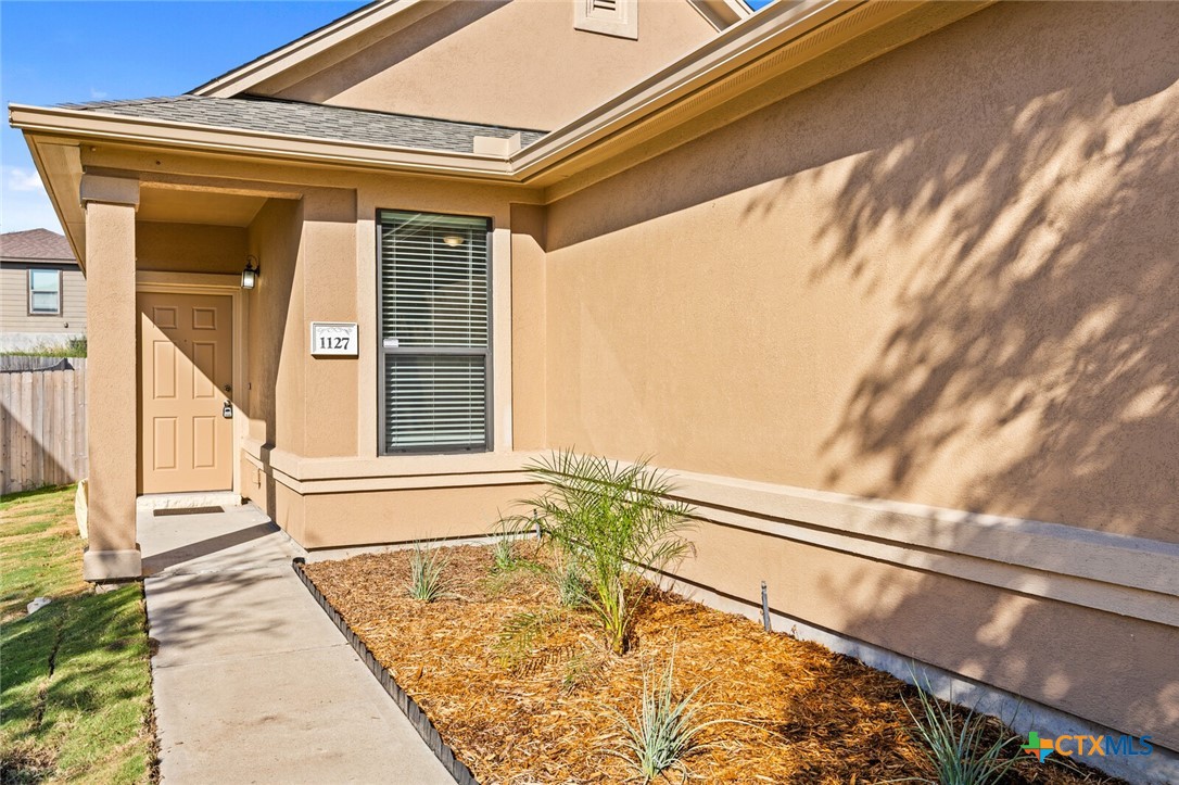 1127 Lonesome Oak Drive