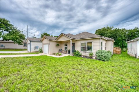 Photo of 2210 Mc Arthur Avenue, Kingsland, TX 78639 (MLS # 614313)