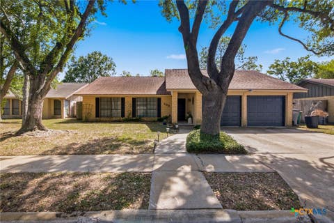 Photo of 205 Pecos Drive, Victoria, TX 77904 (MLS # 623426)