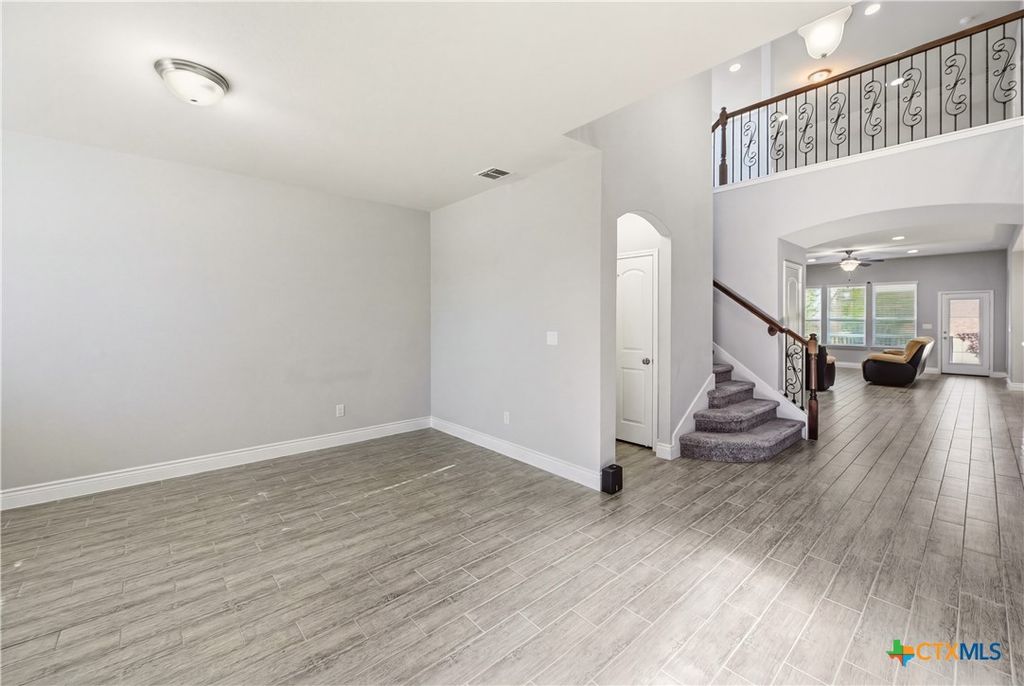 Photo of 12272 Dusty Boots Road, San Antonio, TX 78254 (MLS # 610287)