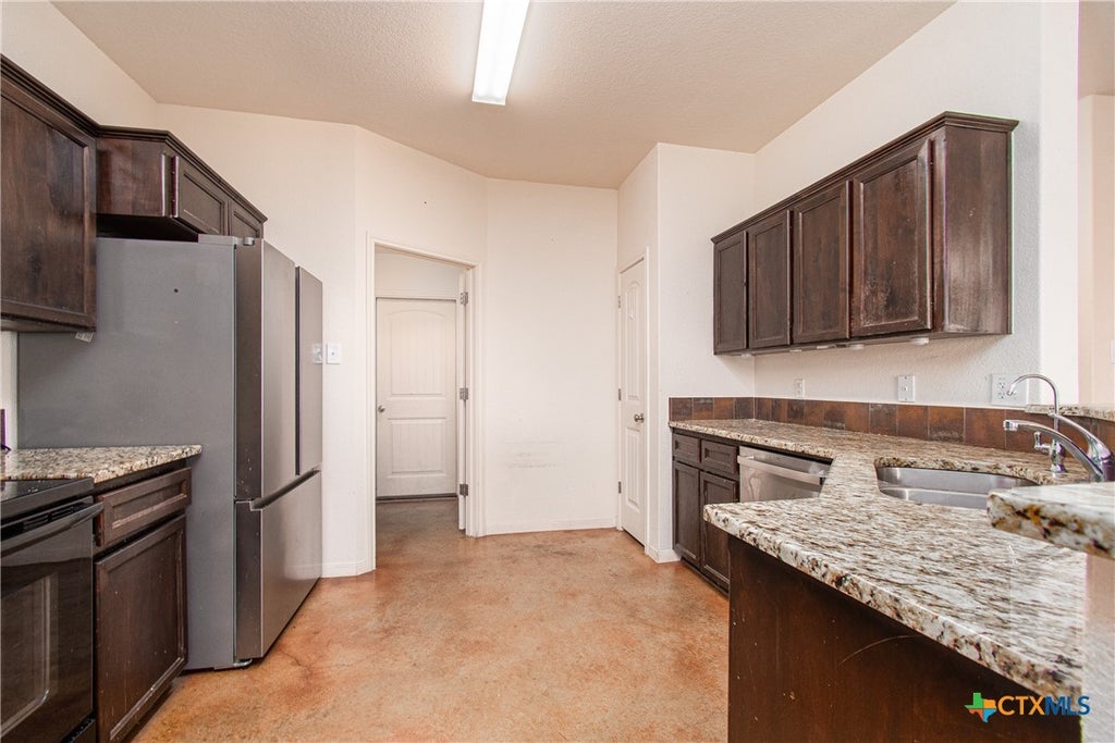 Photo of 6702 Black Springs Drive, Killeen, TX 76549 (MLS # 627662)