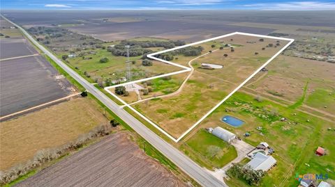 4536 S Fm 234 Edna TX 77957